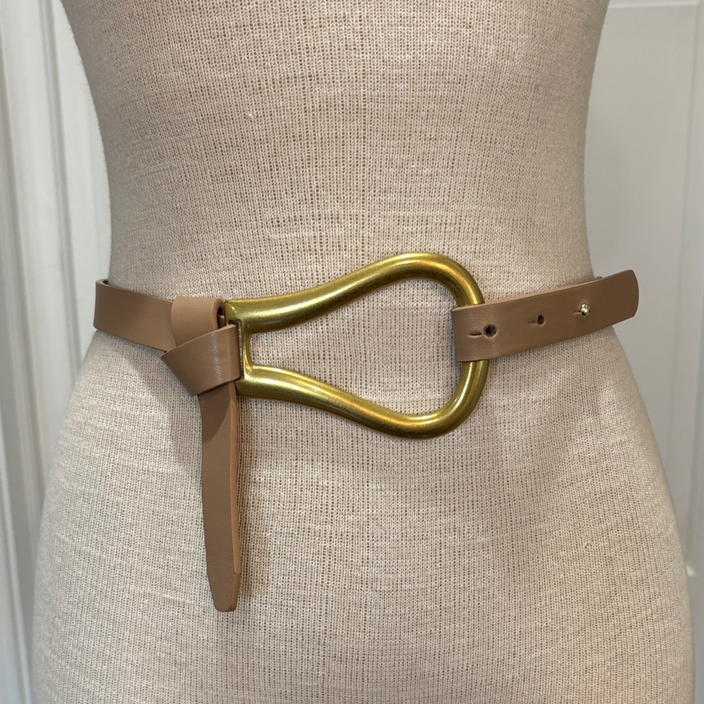 Taupe belt with brass look buckle sz S